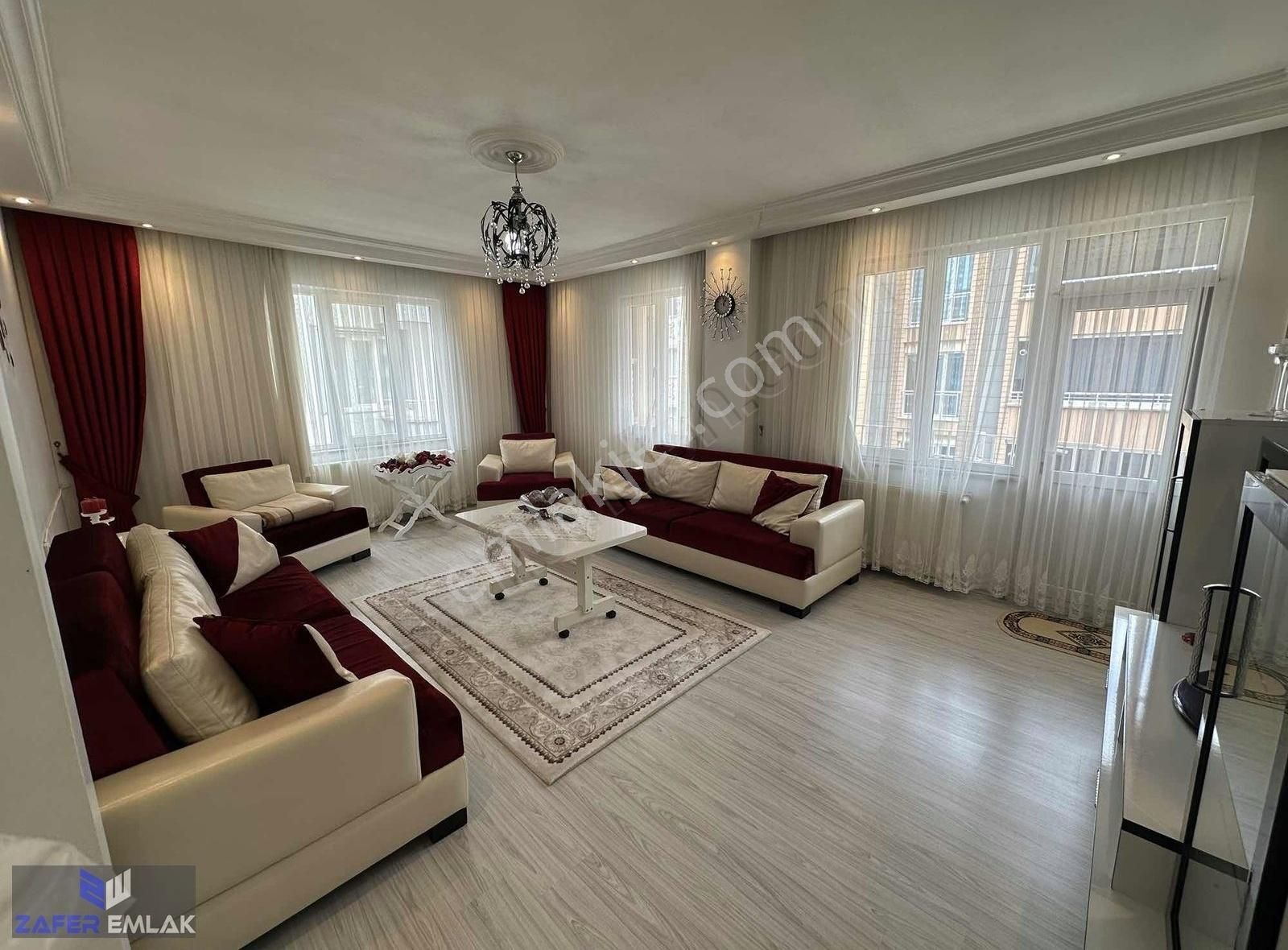 Zafer Emlak'tan Satılık 3+1 Şehir Merkezinde Daire