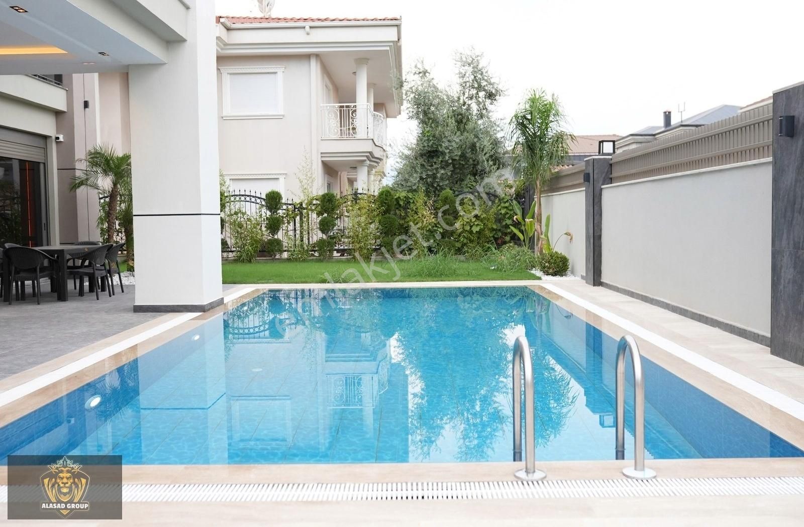 Antalya (döşemealtı-yalınlı) Mahallesinde (5+1) Ultra Lüx Villa