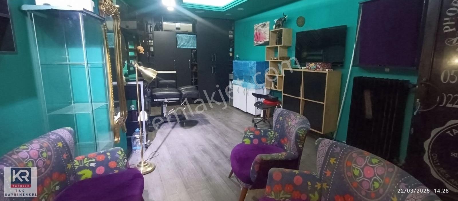 Kr Taç Heykel Devren Kiralık Tatto Dövme Full Eşyalı Dükkan