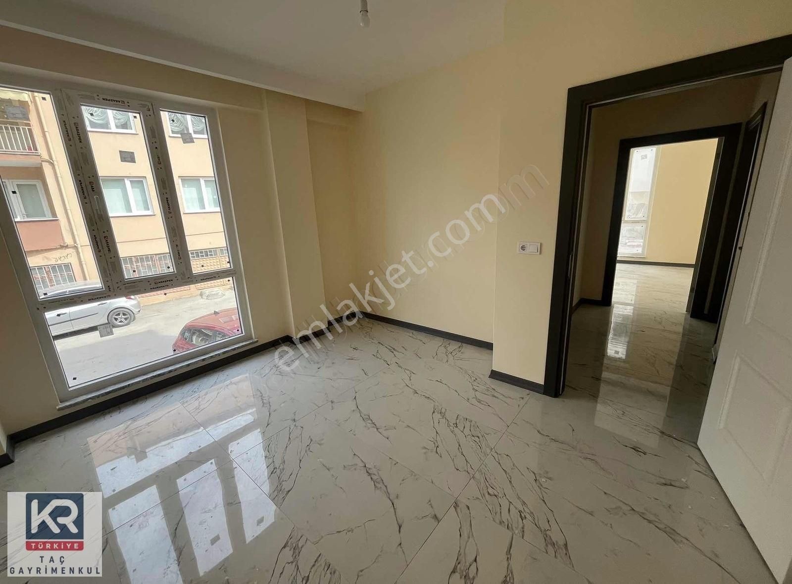 Kr Taç Üçevler Kiralık 1+1 Daire