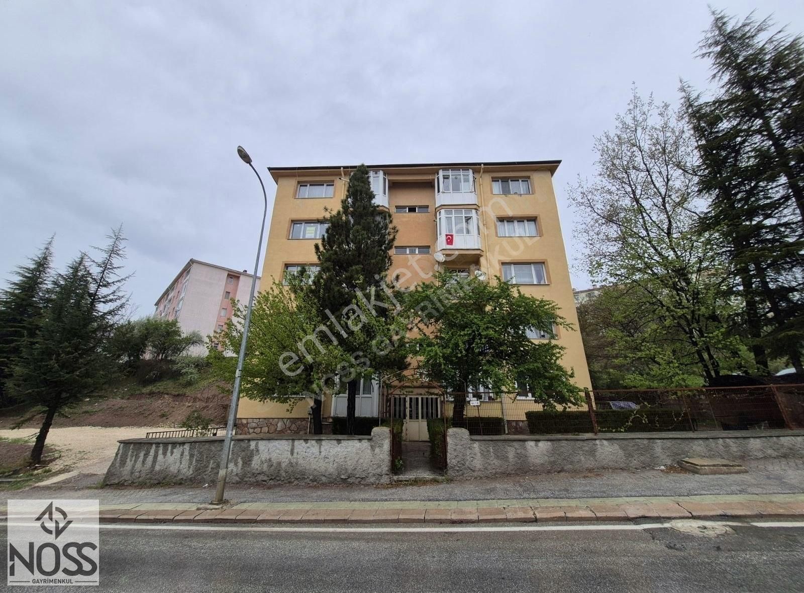 Yenikent Mah. 2+1(115m²) - Cadde Üzeri - Köşe Konumda