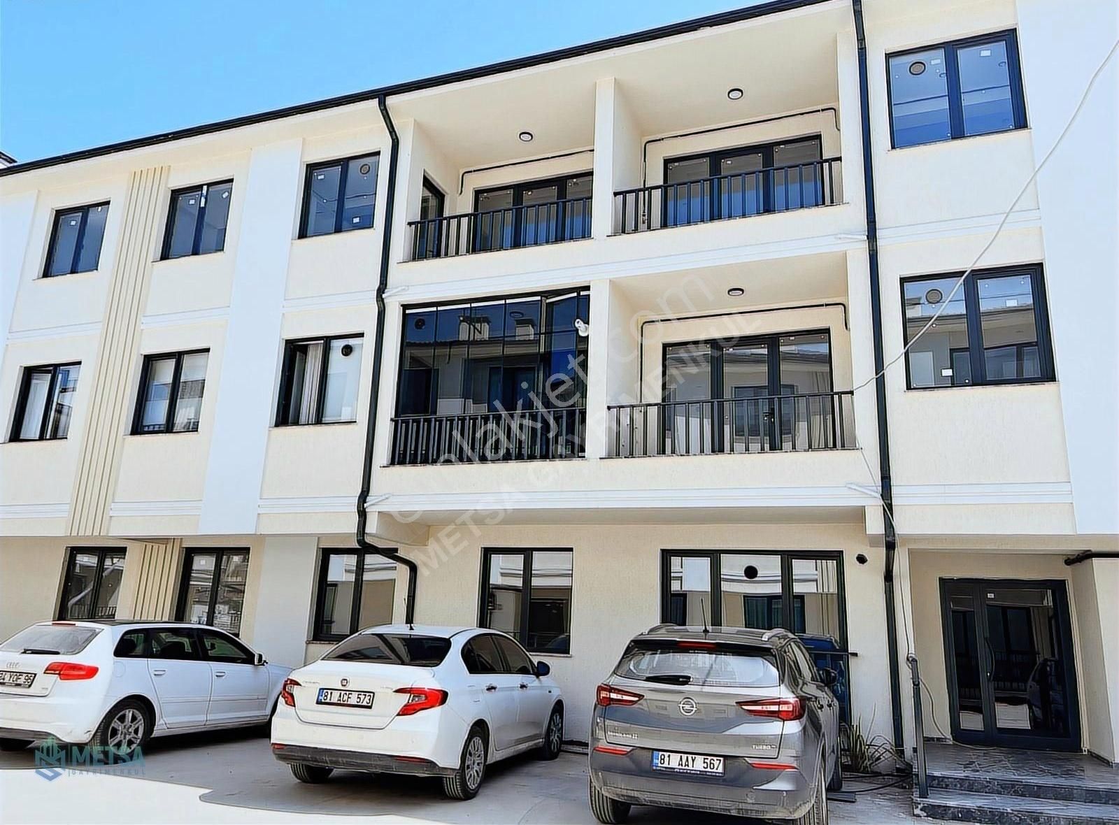 Metsadan Beyciler Mah Lalezar Bahçe'de Ara Kat 2+1 Satılık Daire