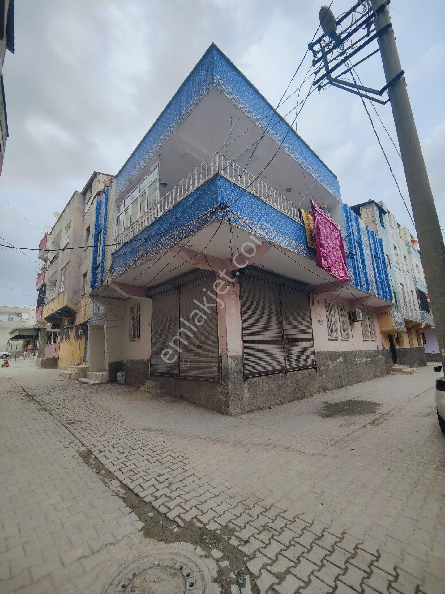 İzol Emlaktan Yatırımlık Satılık 3 Katlı Daire