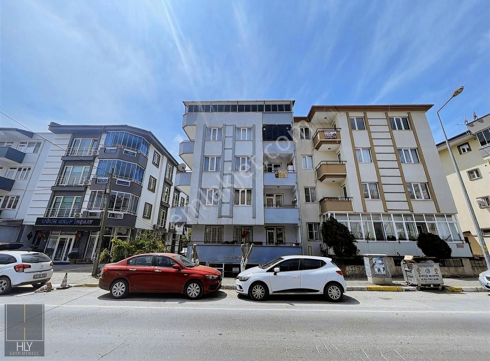 Hly'den Beyoğlu Caddesi Üzerinde Ara Kat 3+1 Satılık Daire