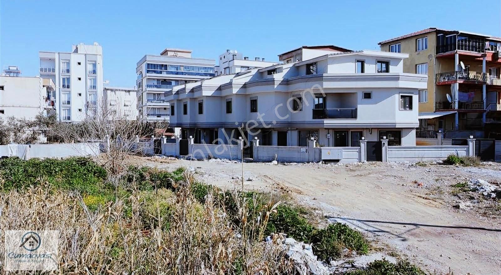 Cumaovası Emlak'tan Satılık Cüneytbey'de 3+1 Villa 120 M2