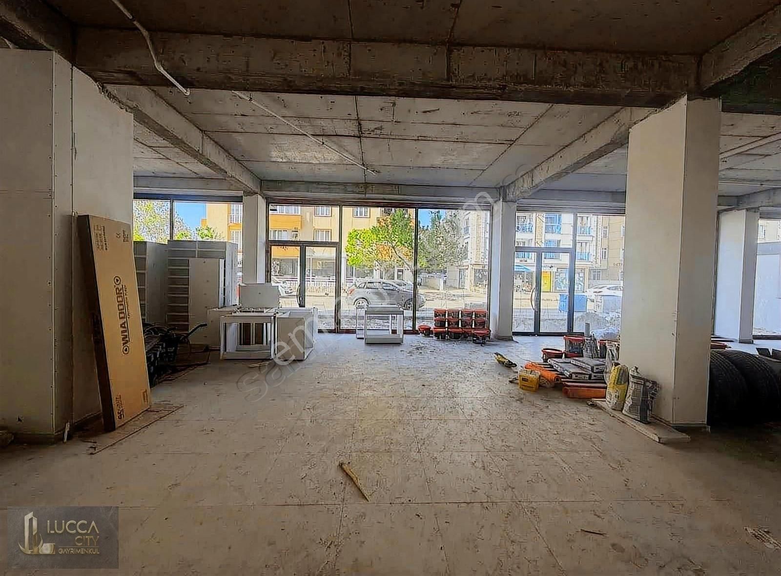 Çorlu Rumeli Mah Şinasi Kurşun Cad.satılık 450 M2 Dükkan İşyeri