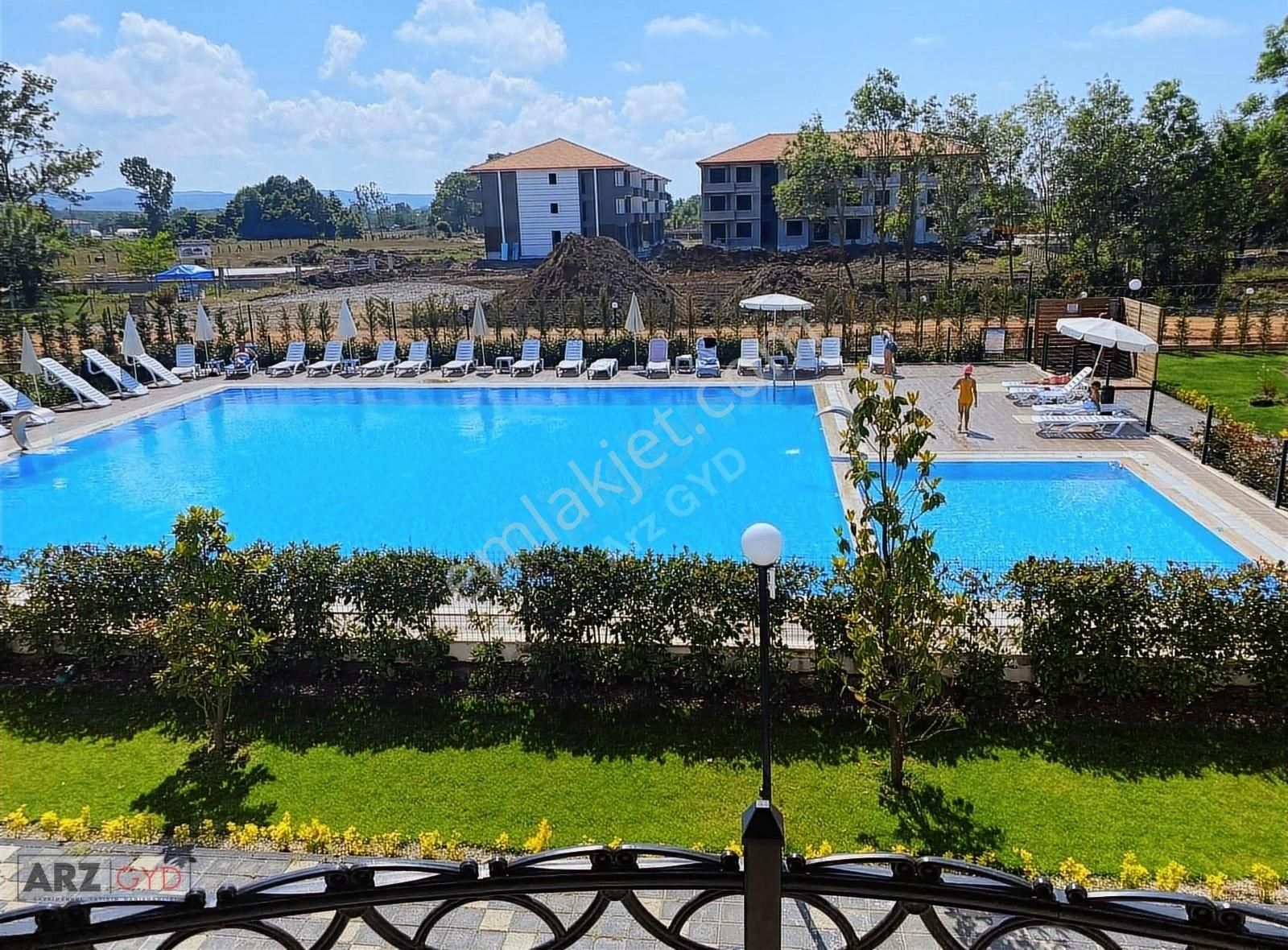Arz Gyd - Ön Cephe Eşyalı Ara Kat