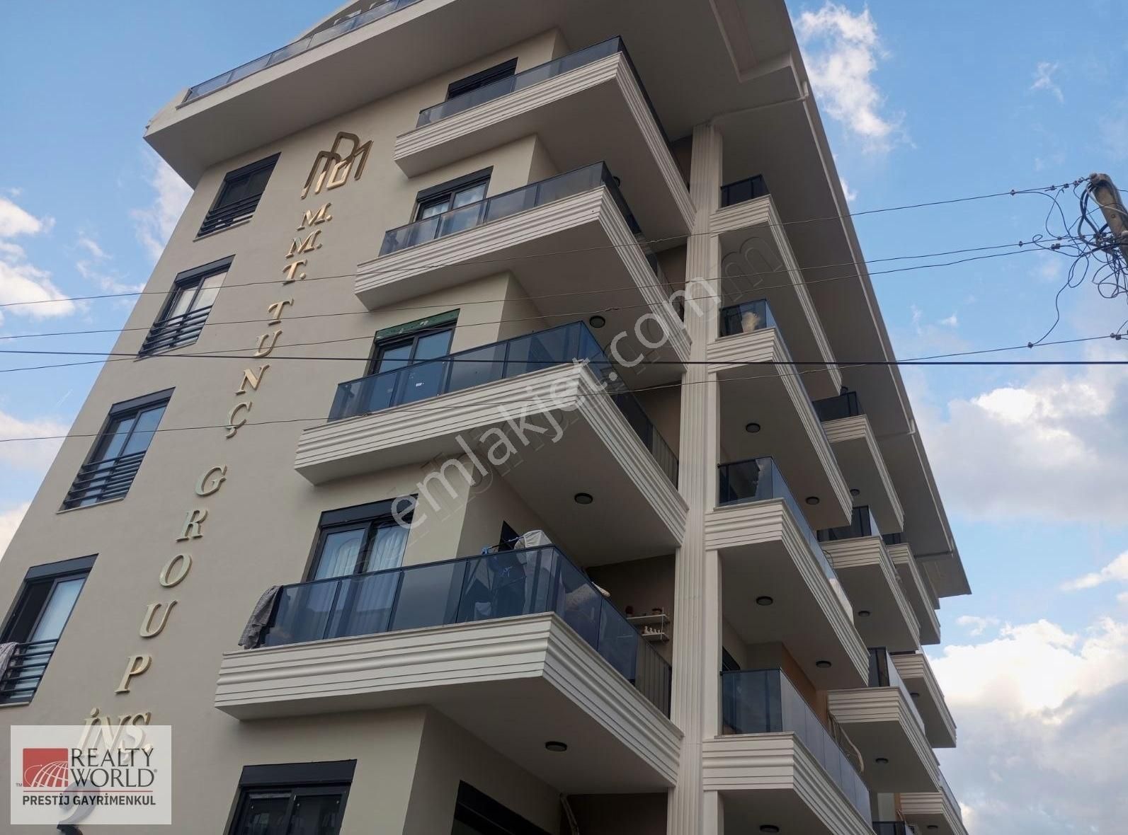 Avsallarda Havuzlu Yeni Binada Kiralık 1+1 Eşyasız