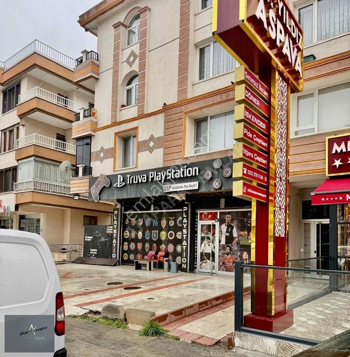 Atapark'ta Cadde Üzeri 268m2 55.000tl Kira Satılık Ticari Mülk