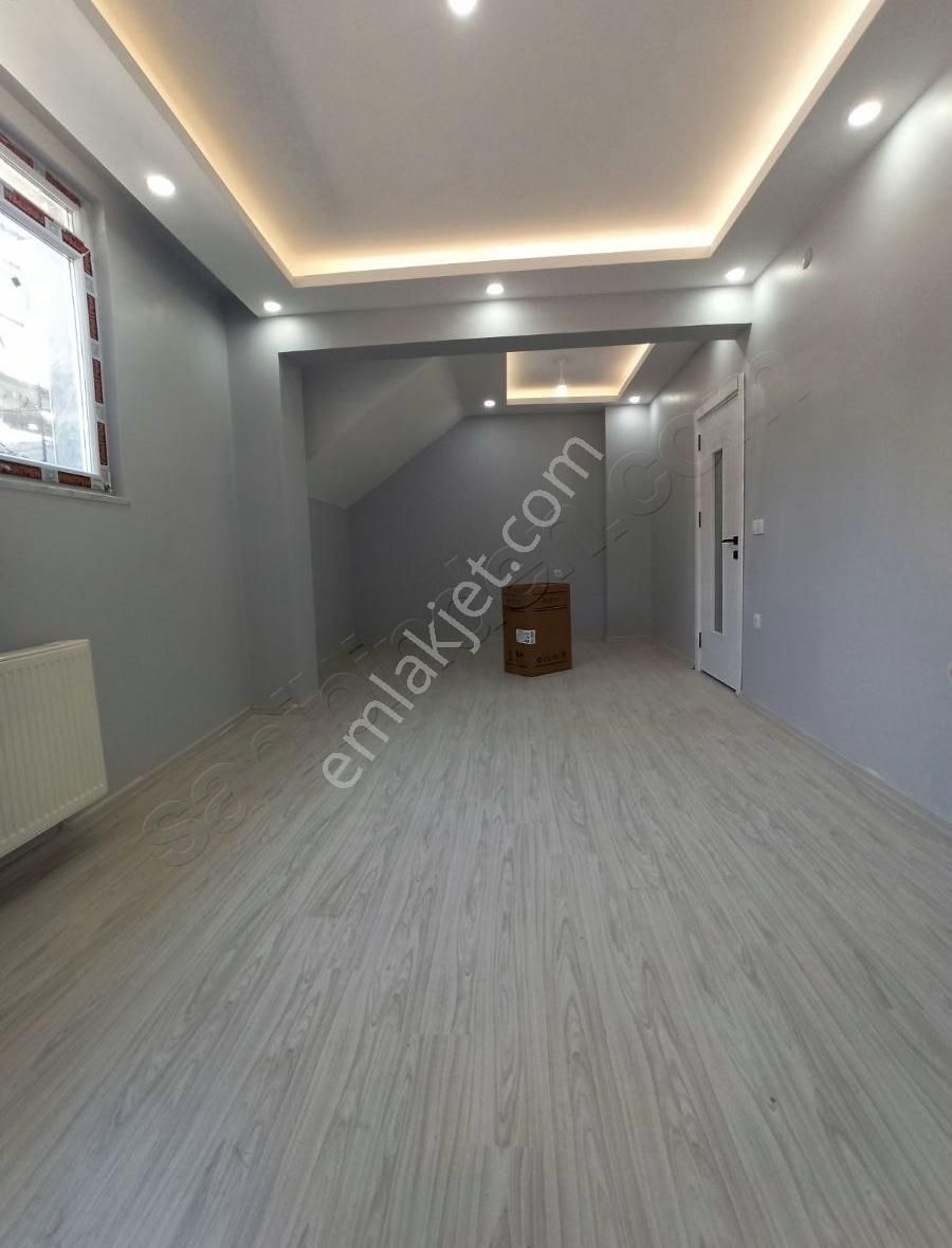Zafer Mahallesi Satılık 2+1 Bahçe Katı Daire Geniş