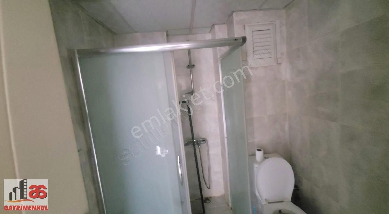 As Emlaktan Yeni Emniyet Md.yakını Kombili Asansörlü Kiralık 1+1