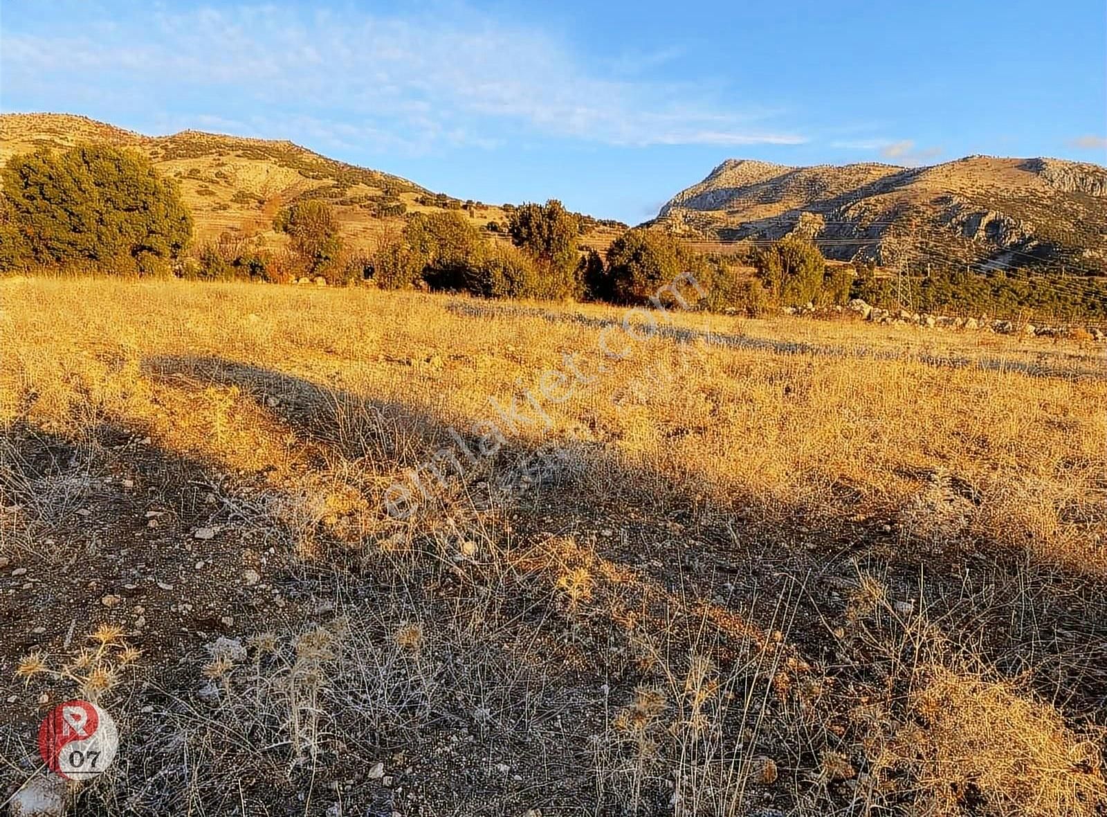 Isparta Gelendost Esinyurt Mahallesinde Satılık 5.756m2 Tarla