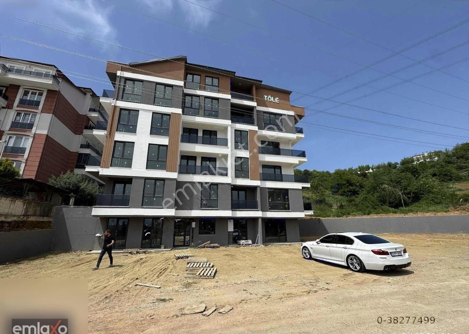 Emlaxo'dan Satılık Gündoğduda Şehir Manzaralı 2+1 Ara Kat Daire