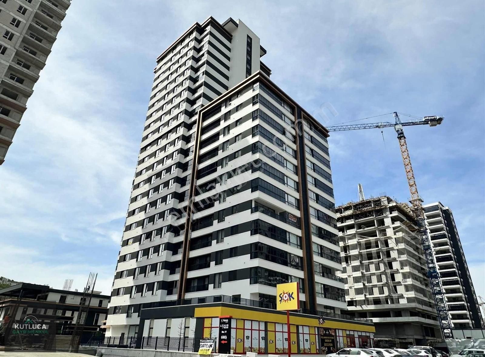 4,5+1 Bulvar Üzeri Ödüllü Projede Sosyal Donatılı Ara Kat Sıfır!