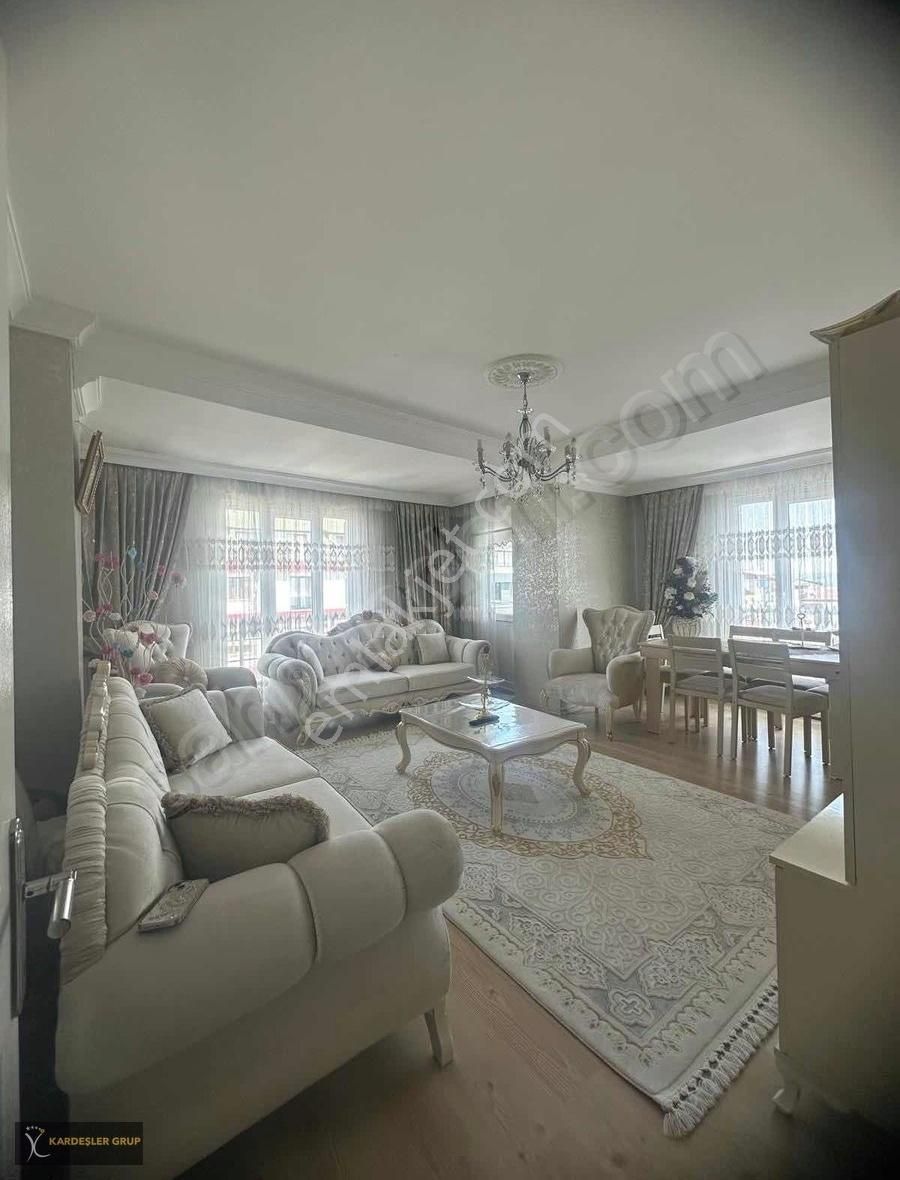 Kardeşler Grup'tan Necip Fazıl Caddesinde 180 M2 6+2 Dubleks