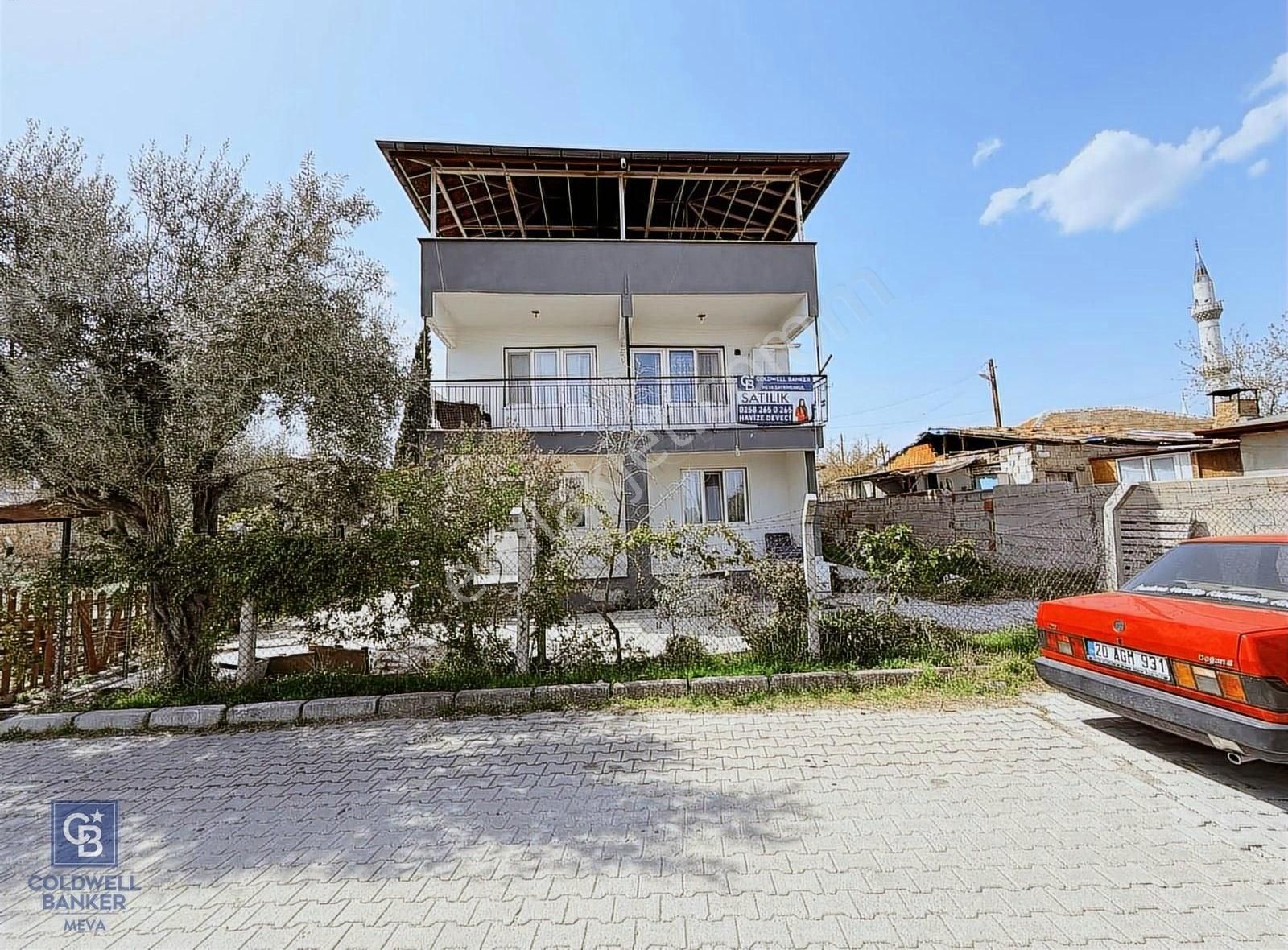 Hacıeyüplü Mah. Komple Satılık Bina