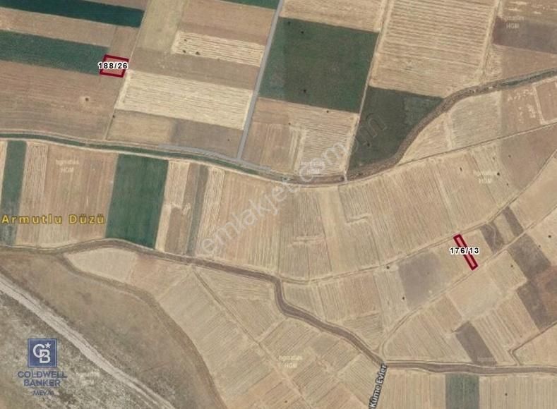 Tavas Pınarlar'da 955 M² Satılık Tarla