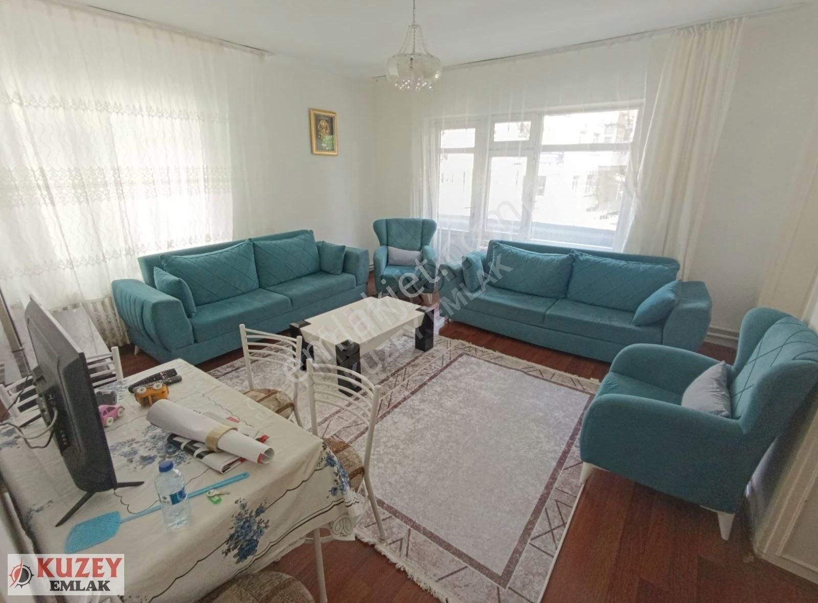 Kuzey Emlak'tan Demetevler'de Metroya Yakın Ful Eşyalı 3+1 Daire
