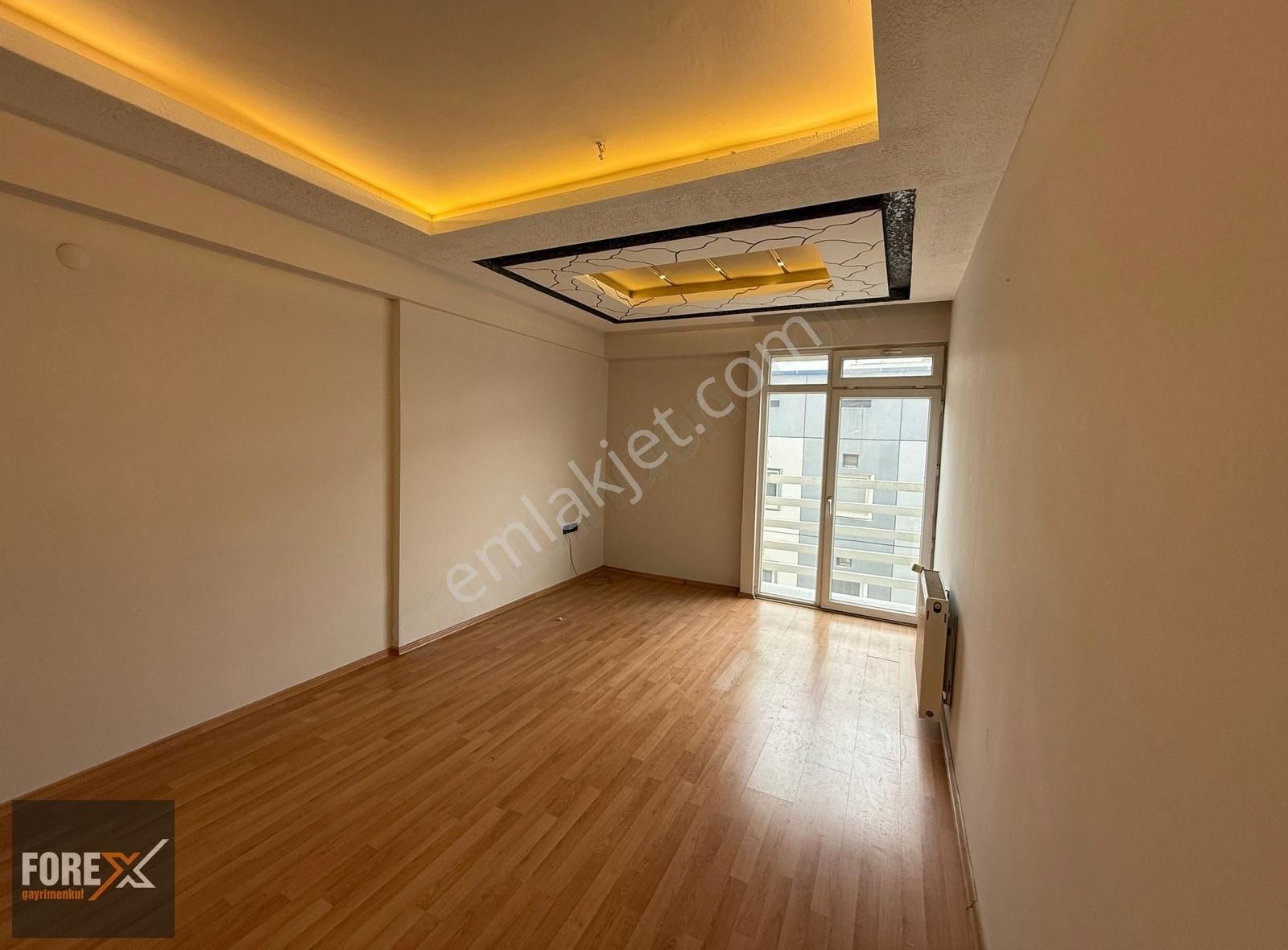 İstasyon Caddesinde Tertemiz Kiralık Ofis & Büro
