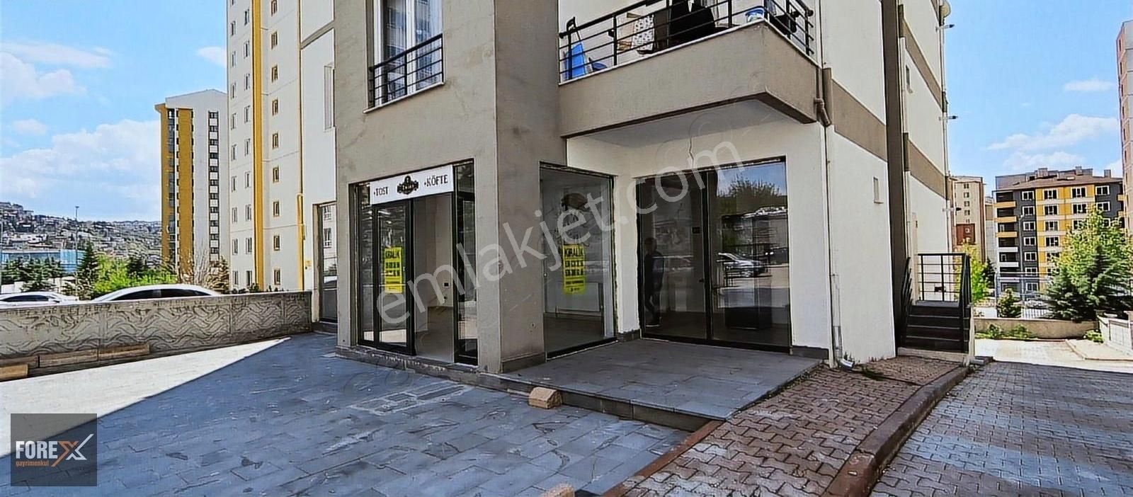 Tablakayada Sayer Ceddesinde Kiralık Dükkan Mağaza