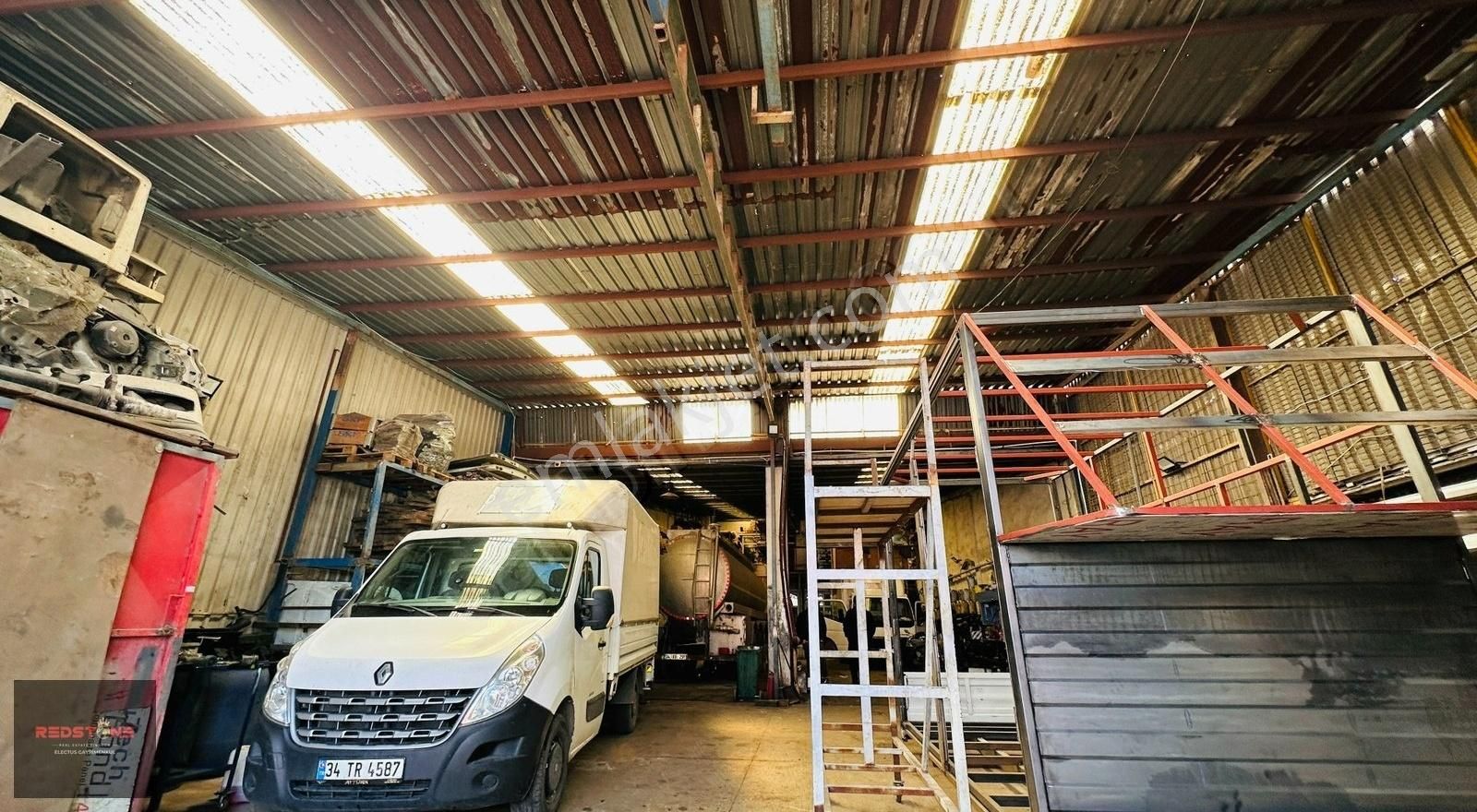 Redstone'dan Yeni Sanayide Hazır Kiracılı Dükkan Asma Katlı - Görsel 12