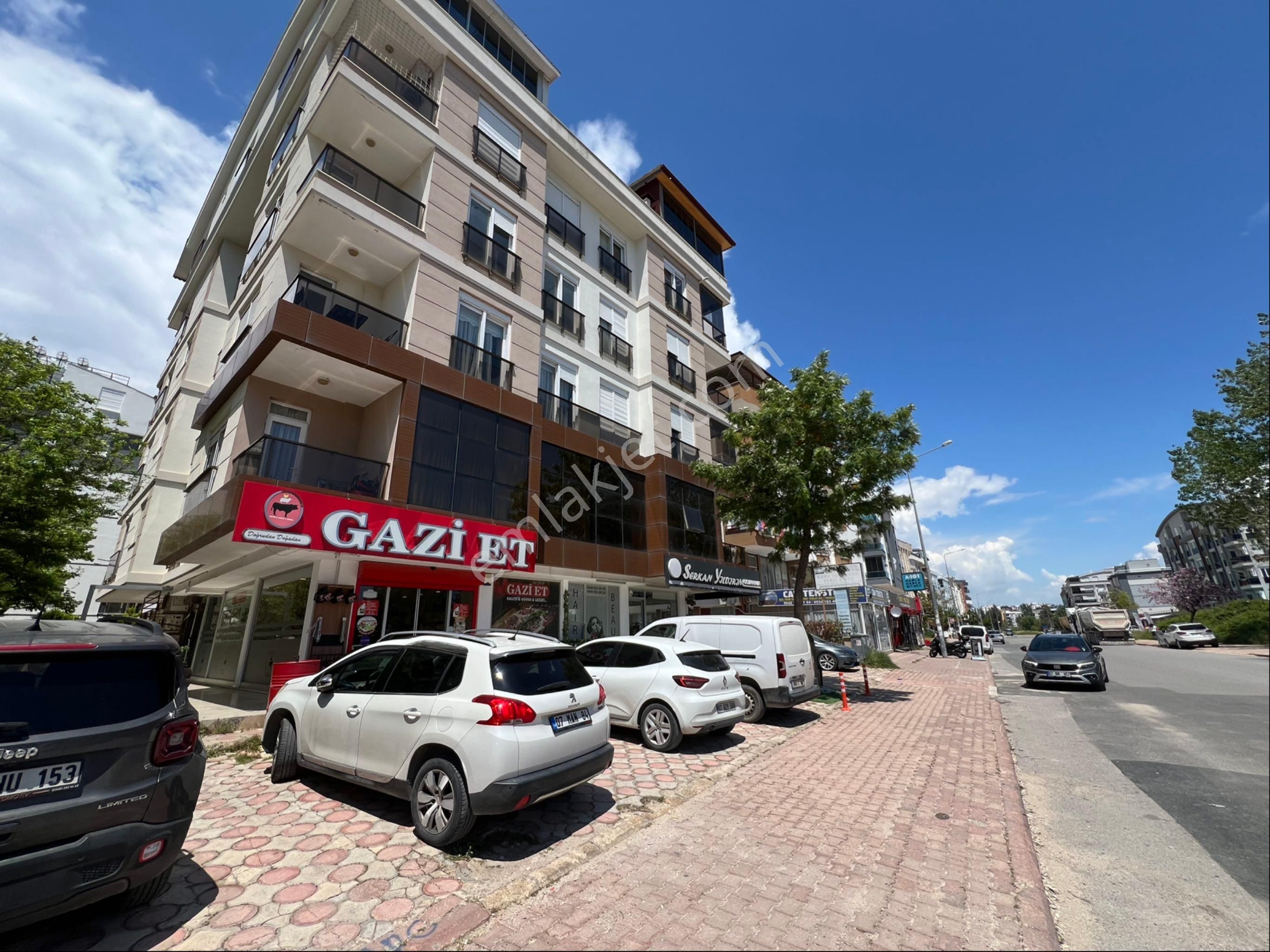 Antalya Konyaaltı Hurma Merkezde Mükemmel Lokasyon Yeni Katta 2+1 Satılık