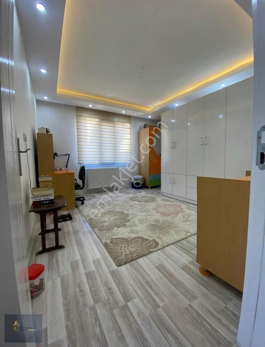 Cennet Gyodan Deniz Mh Satlık2+0 Köşe Başı Ebeveyn Banyolu Daire