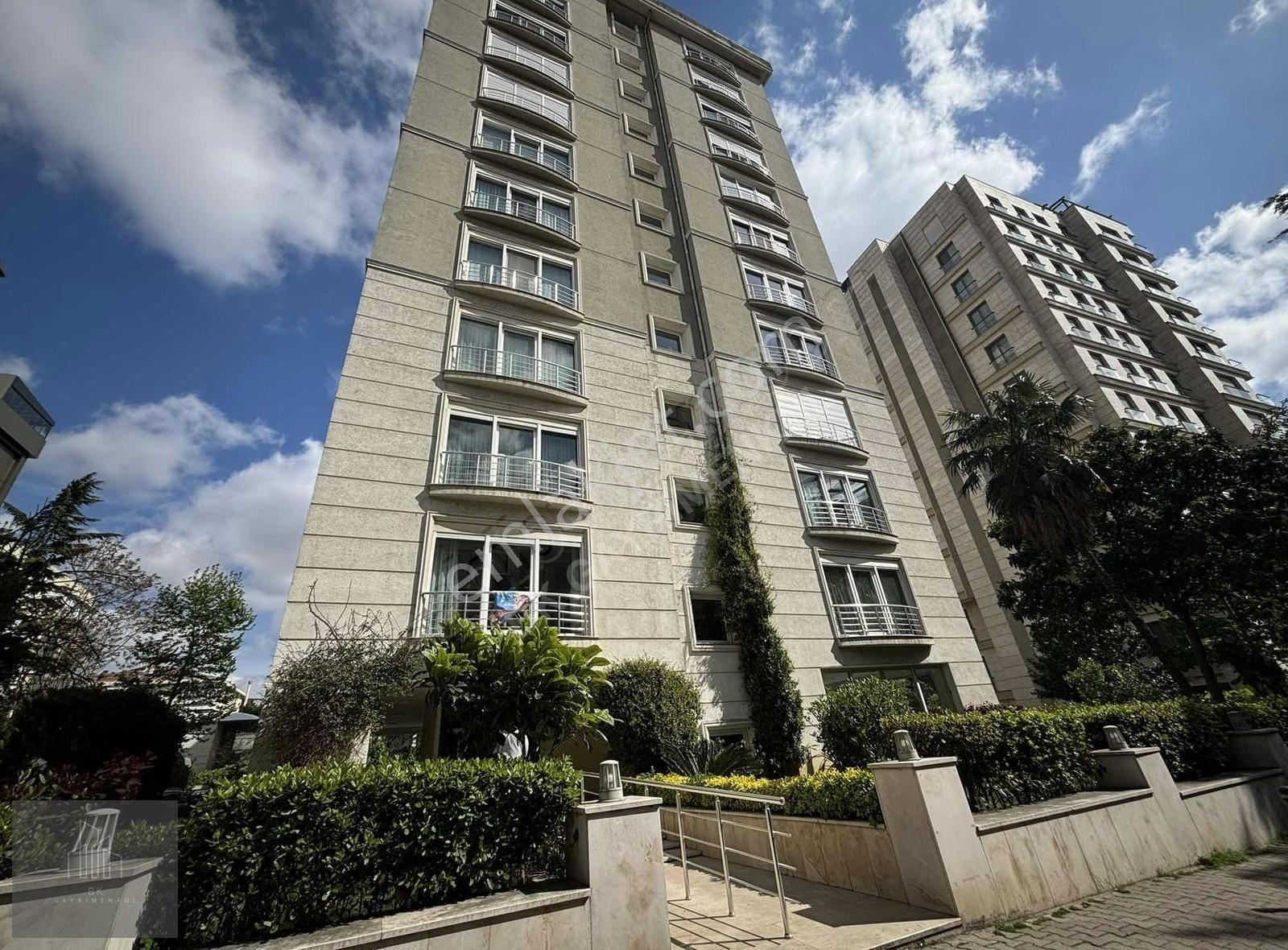 Bk'dan Caddebostan Sahil'de 155 M2 Deniz Cepheli Satılık 4+1
