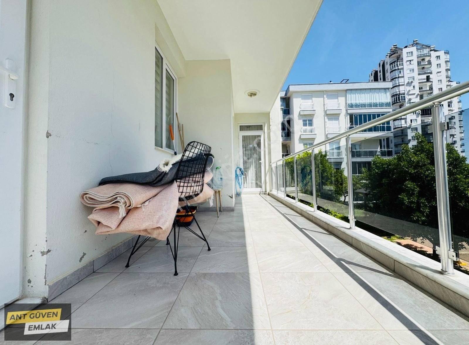 Muazzam Genişlik Ve Lokasyonda Sitede 3+1 Asansörlü Arakat Daire
