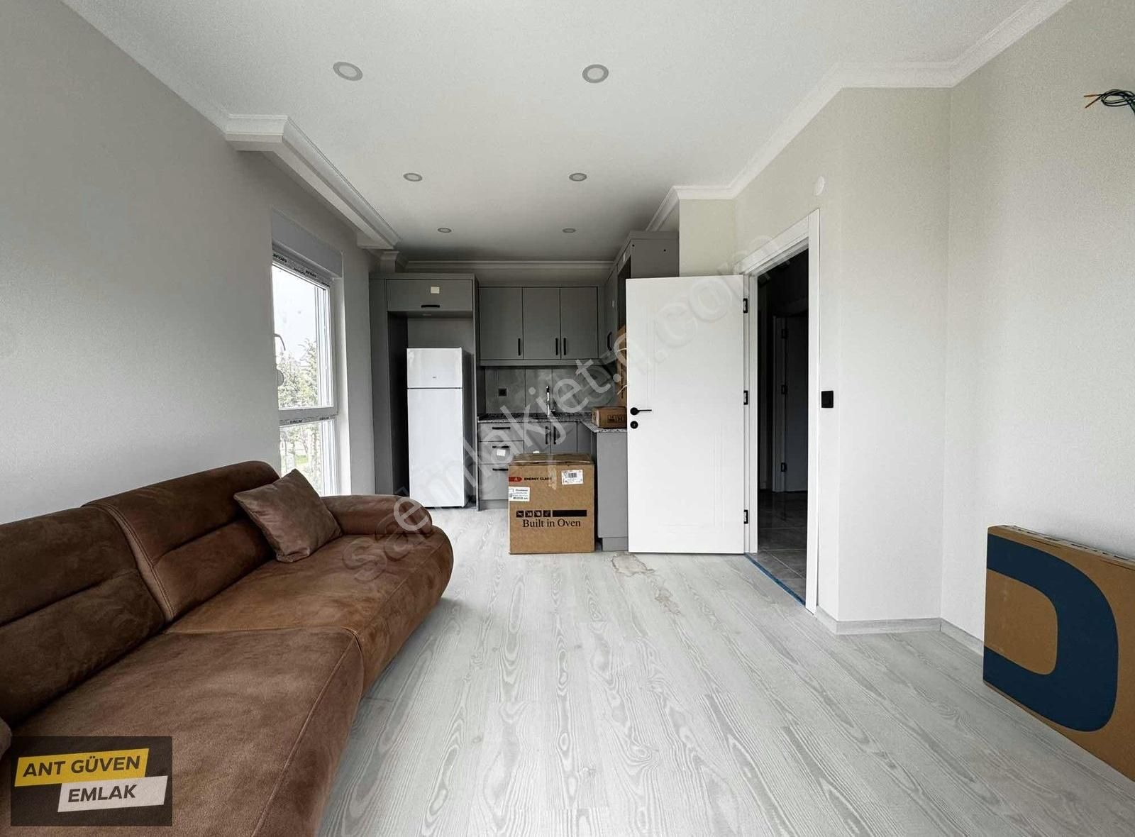 Bahçeyaka Da 1+1 Katta Sıfır Full Eşyalı Daire