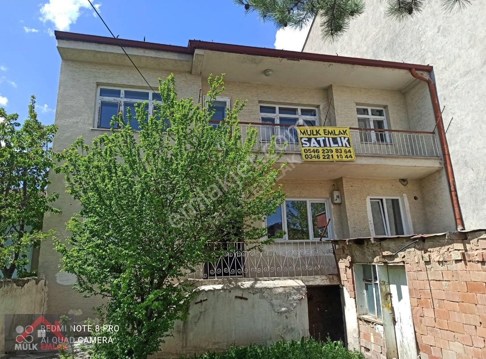 Mülk Emlaktan Satılık İki Katlı Bahçeli Ev