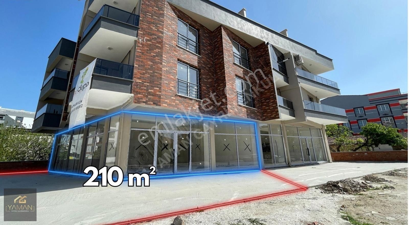 Atatürk Mahallesi Gölet Yolu Üzerinde Satılık 210 M² Köşe Dükkan