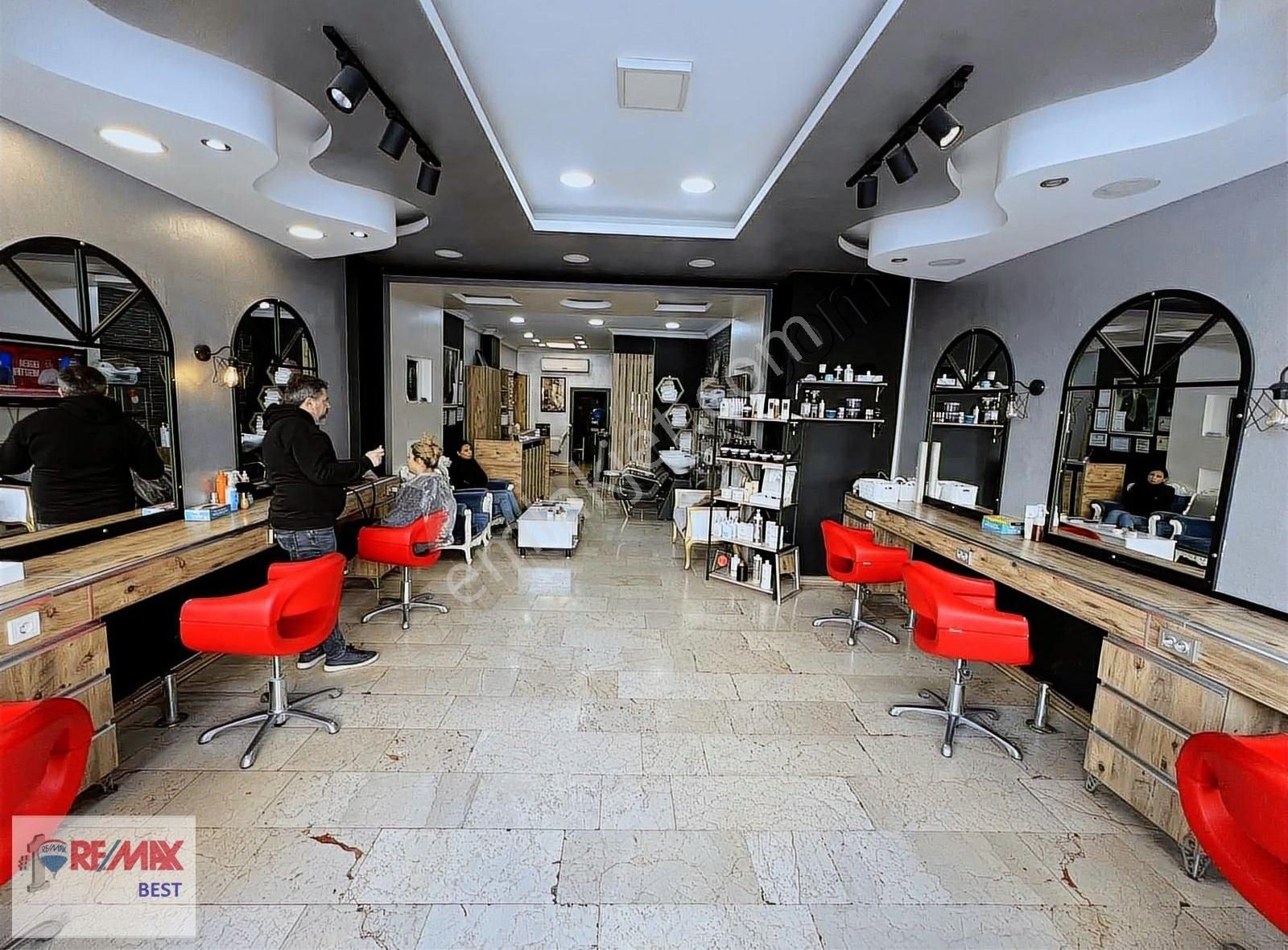 Karşıyaka Aksoy Merkezde Satılık 106 M2 Dükkan