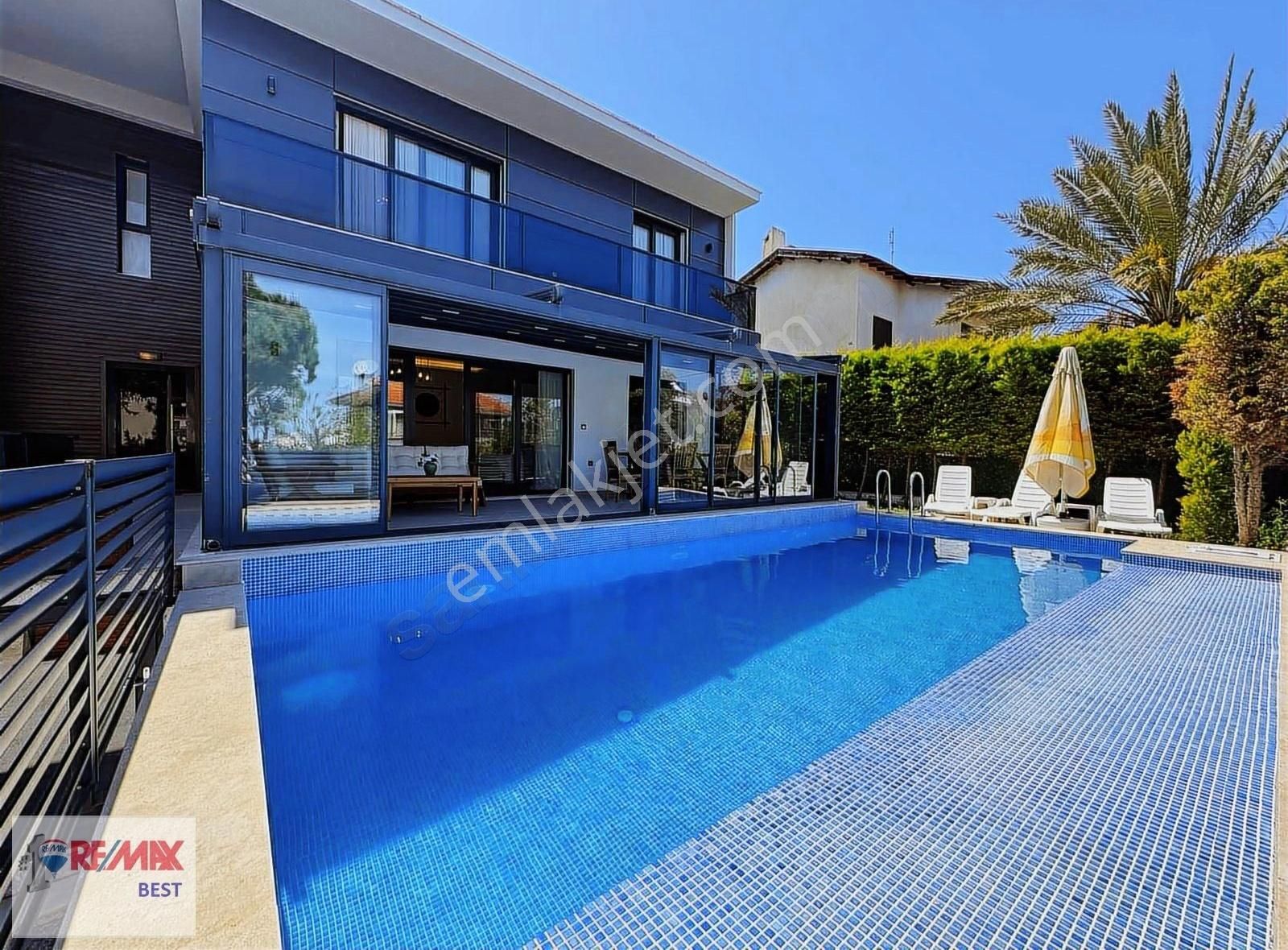 Çeşme Dalyan, Satılık 4+1 Lüks Villa, Konfor Ve Şıklık Birarada