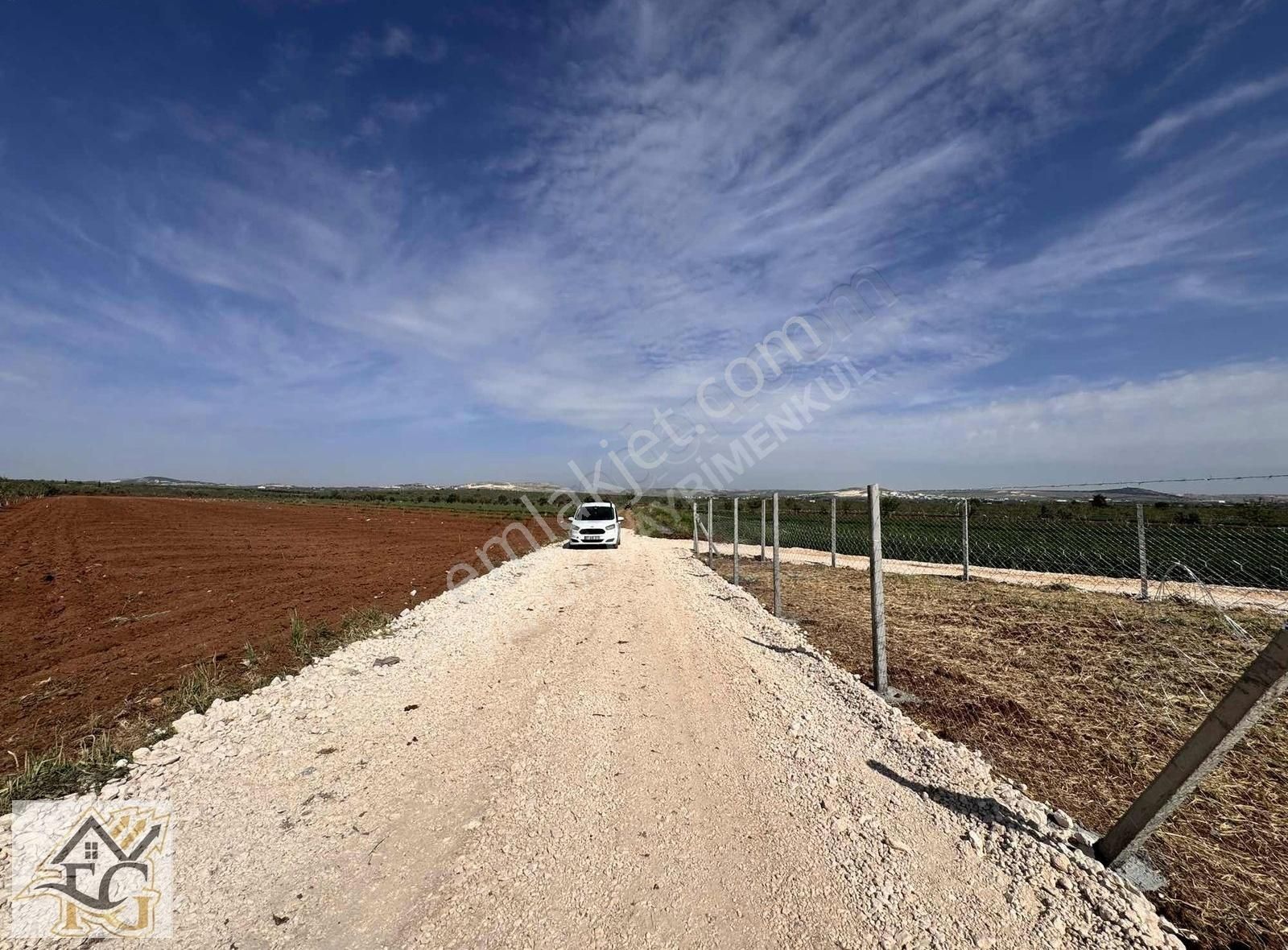 Faruk Emlaktan Satılık Körkünde 770 M2 Arazi