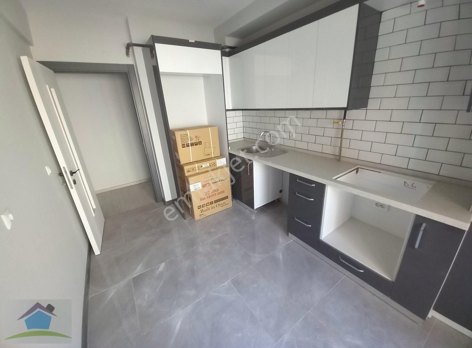 Pino Dan Demirköprü İzban Yakını Köşe Çift Cephe Sıfır 90 M2 2+1