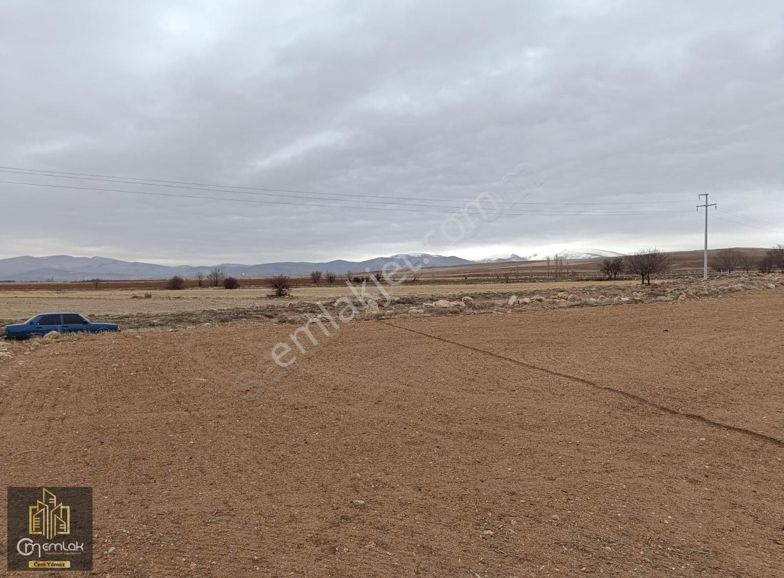 Cm Emlak Bahçeli De Otoban Üstünde 20000 M2 Tarla
