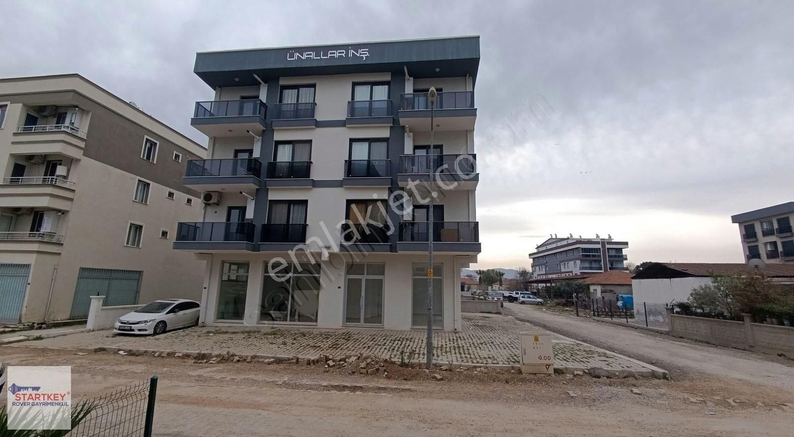 Menemen Seyrek'te Merkezi Konumda Satılık Dükkan&ofis