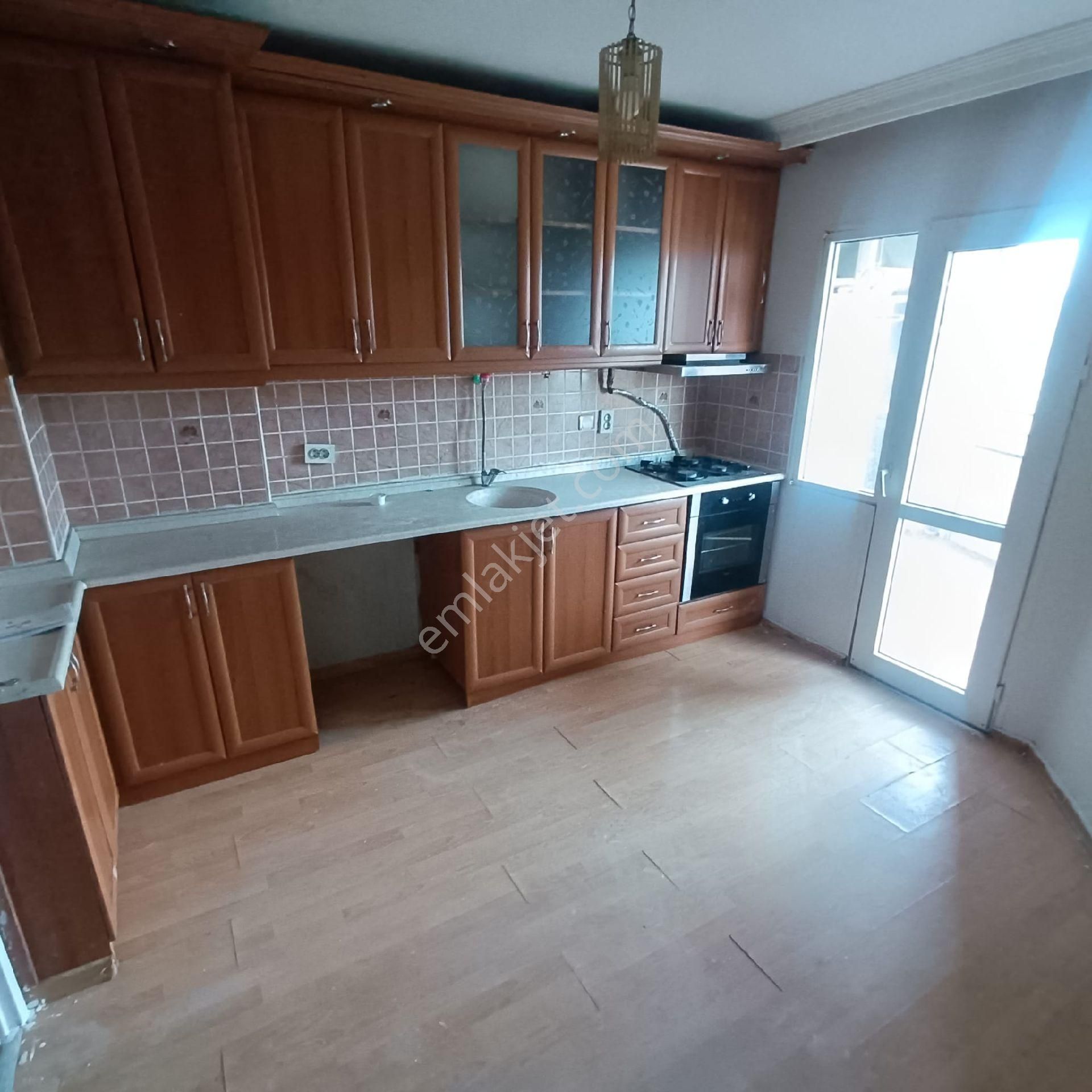 Ayrancılar İnönü Mahallesi'nde Kiralık 3+1 Doğalgazlı Daire