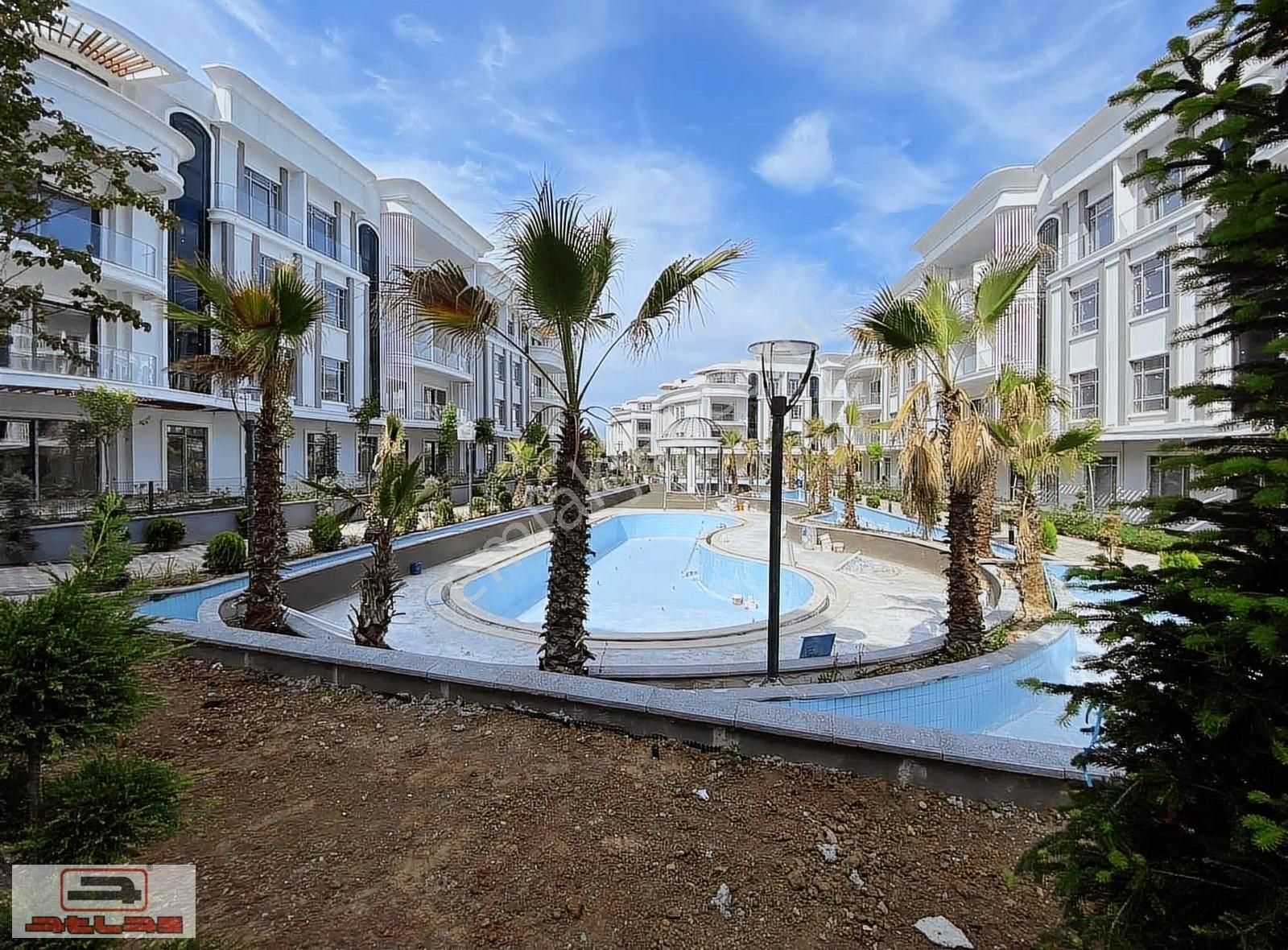 Atlas Emlak Kartepe Sarımeşe Eşyasız Kiralık Çatı Dublex Daire