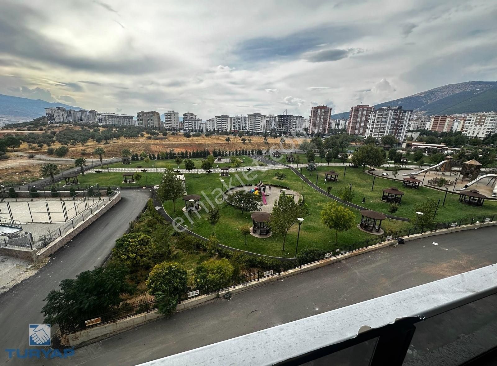 Binevler Turyaptan Begoviç Parkı Manzaralı Giyinme Odalı 3+1
