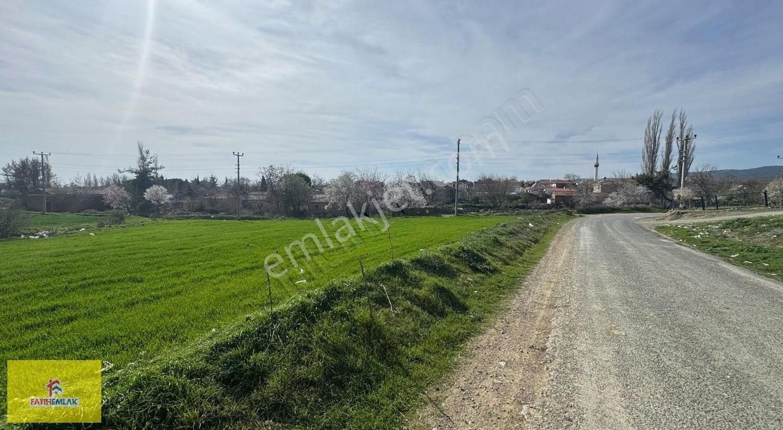 Gelibolu Bayramiç Te Köy İçi İmarda Satılık Cadde Cephe Arsa