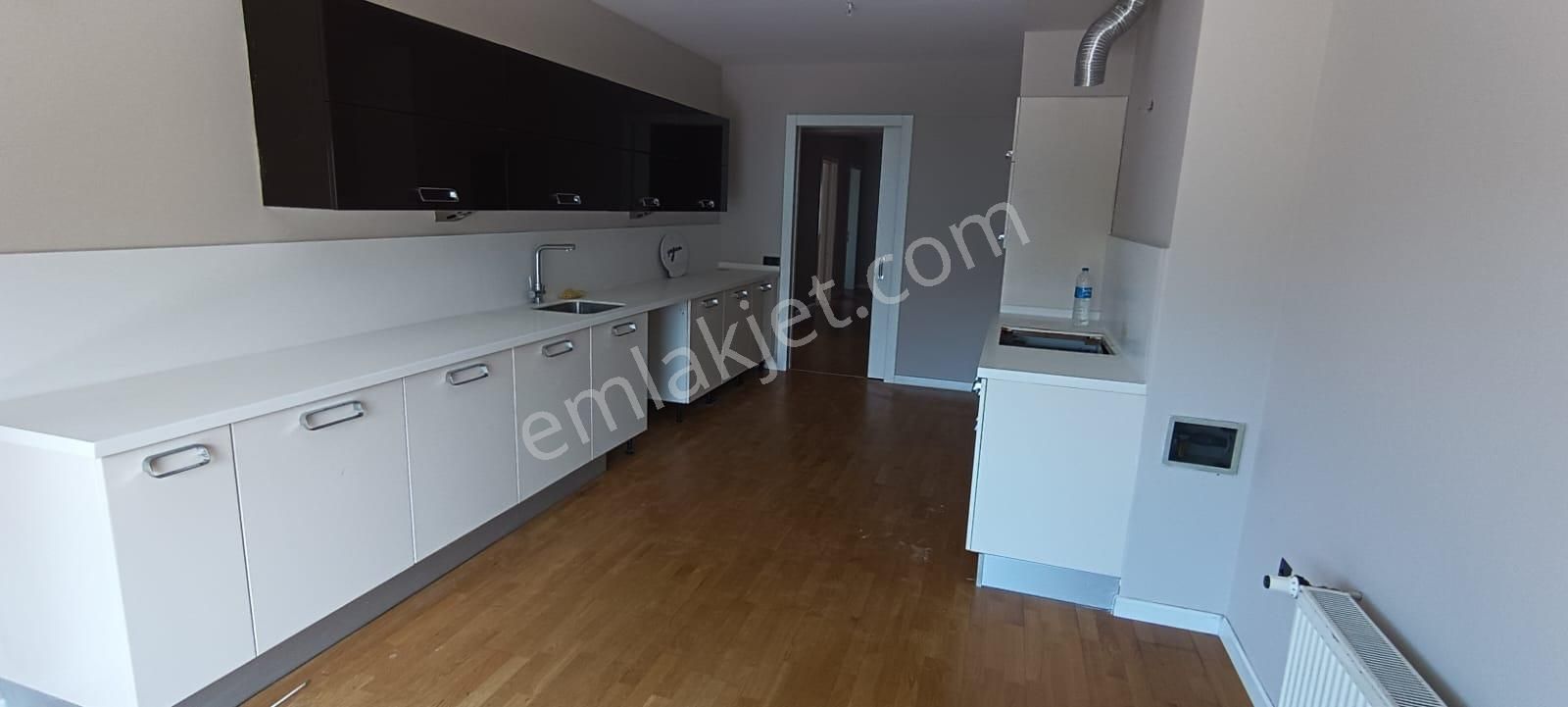 Ender Uysal Gayrimenkulde Çamlıkta 3+1 Lüx Geniş Kiralık Daire...