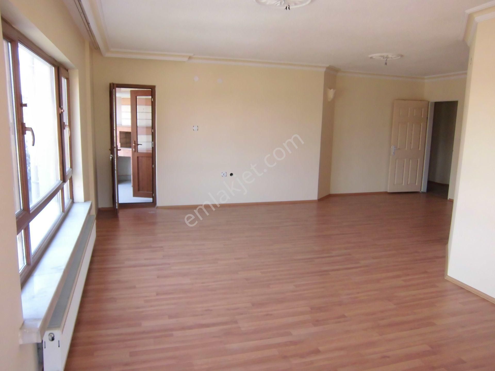 Rıza Acar'dan Yerküre Sit. 3+1 Ara Kat Güney Ve Batı Cephe - Görsel 12