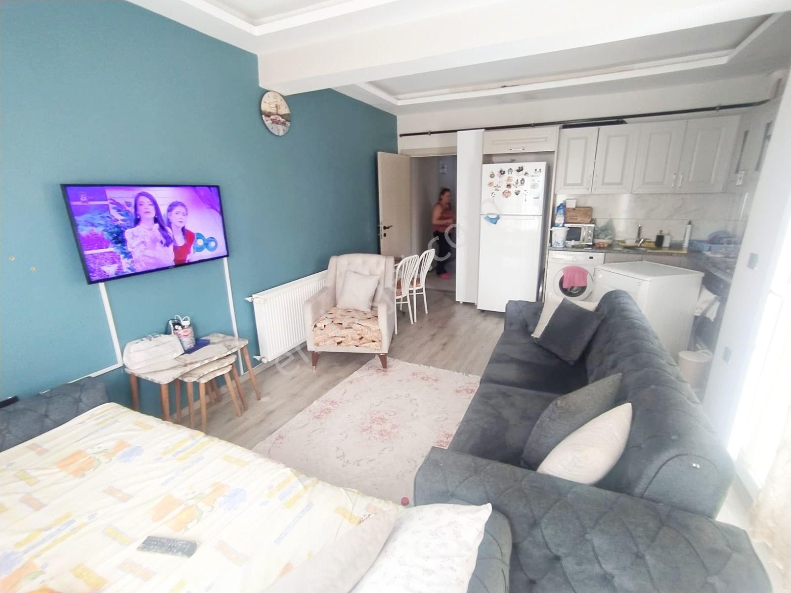 Kıyıboyu_mektebim_koleji_civarı_2+1_çiftbanyo_d.gazlı_çift_balkon