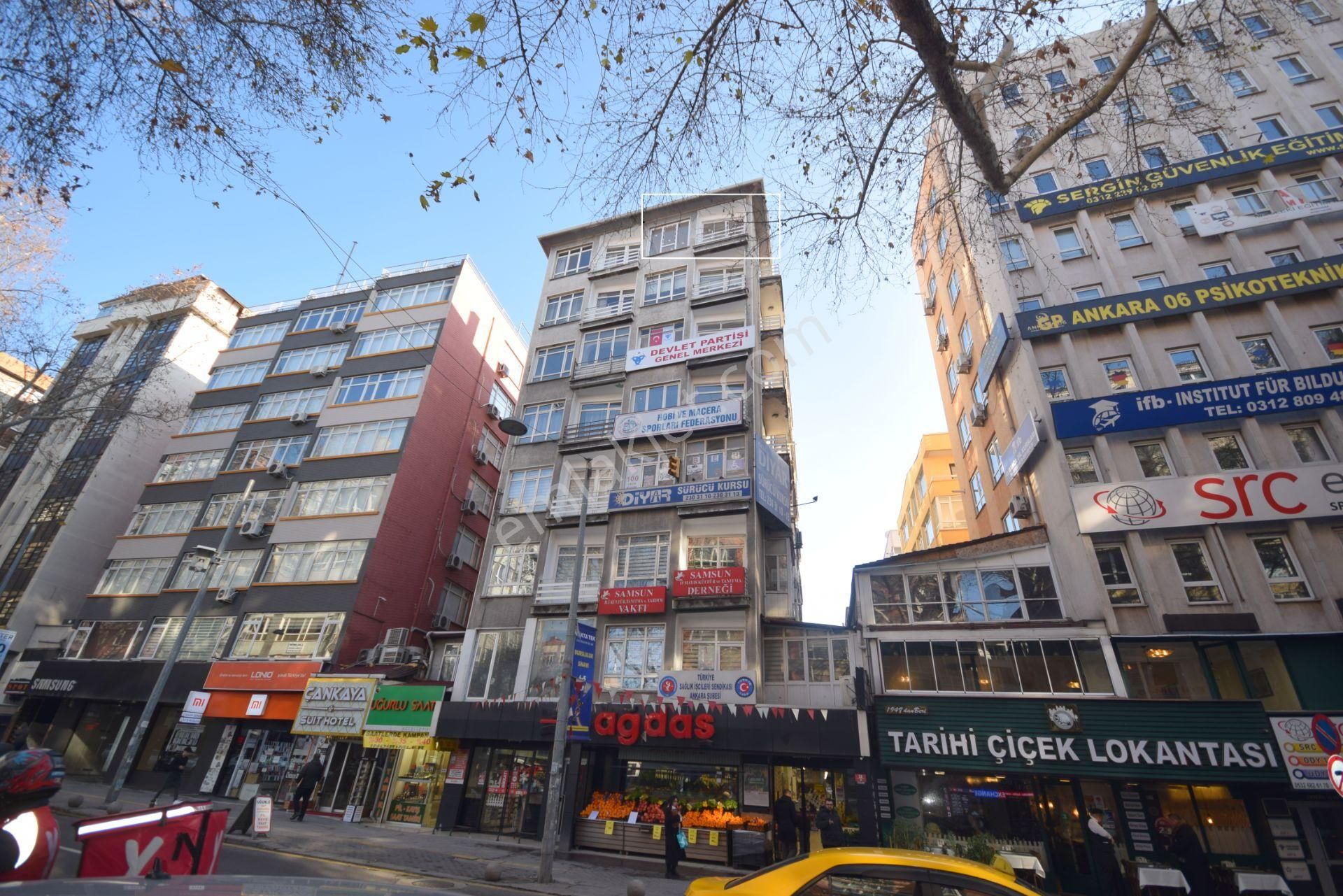 Yatırımcıya Uygun 4+1 Necatibey Caddesi Üzerinde Ön Cephe