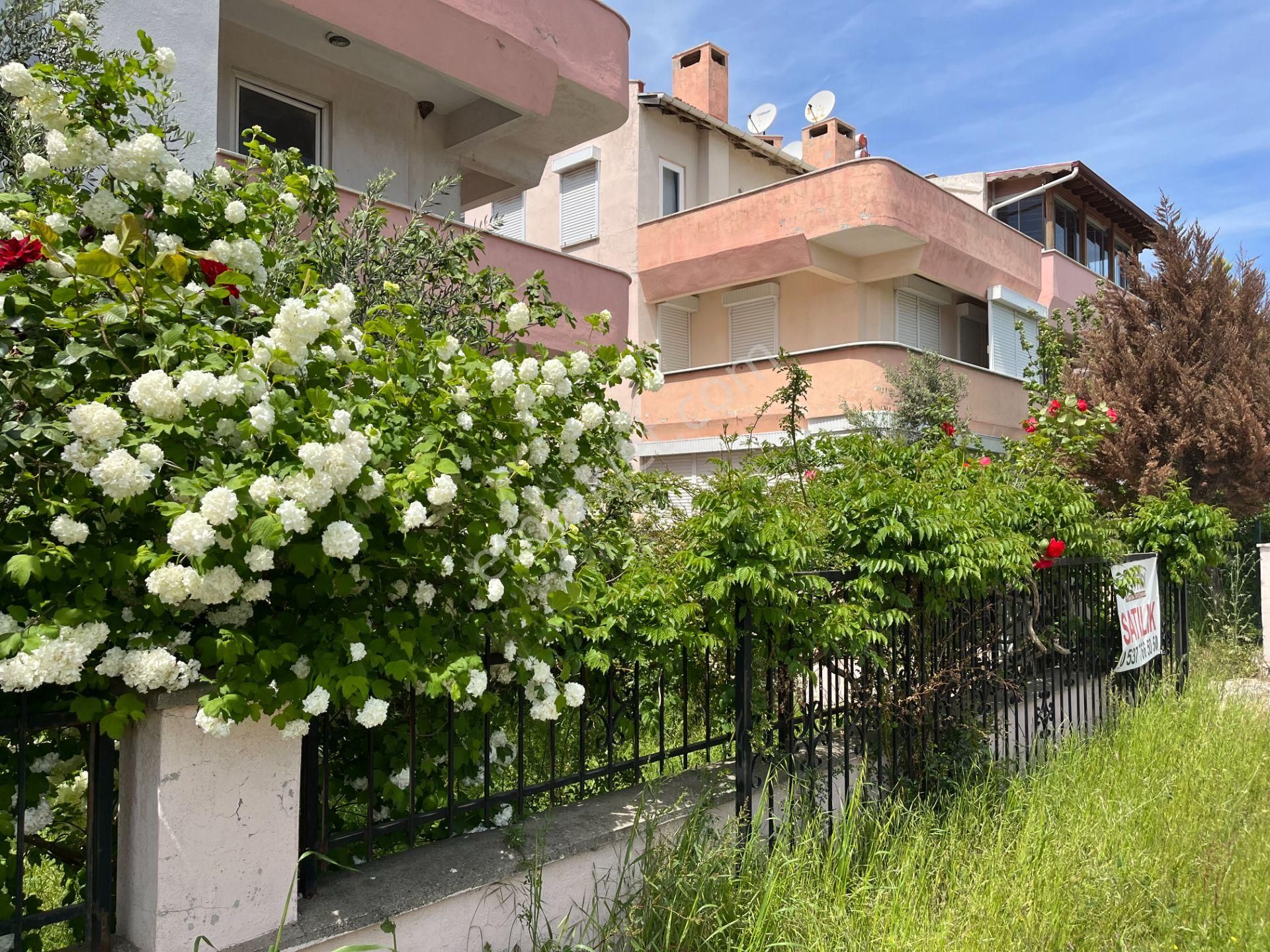 Akçay Da Denize Kordona Yakın Eşyalı Kiralık Müstakil Bahceli Trıblexs