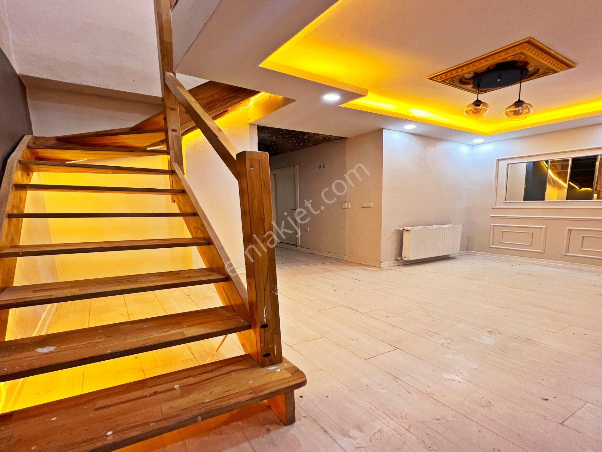 Beylikdüzü Özgür Yapı'dan Ultra Lüks 4+1 Ters Dubleks Daire