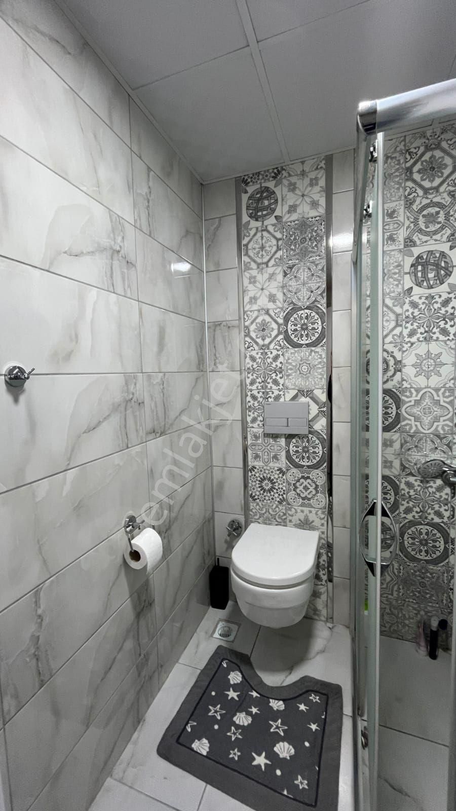 Fetih Caddesinde Satılık Daire