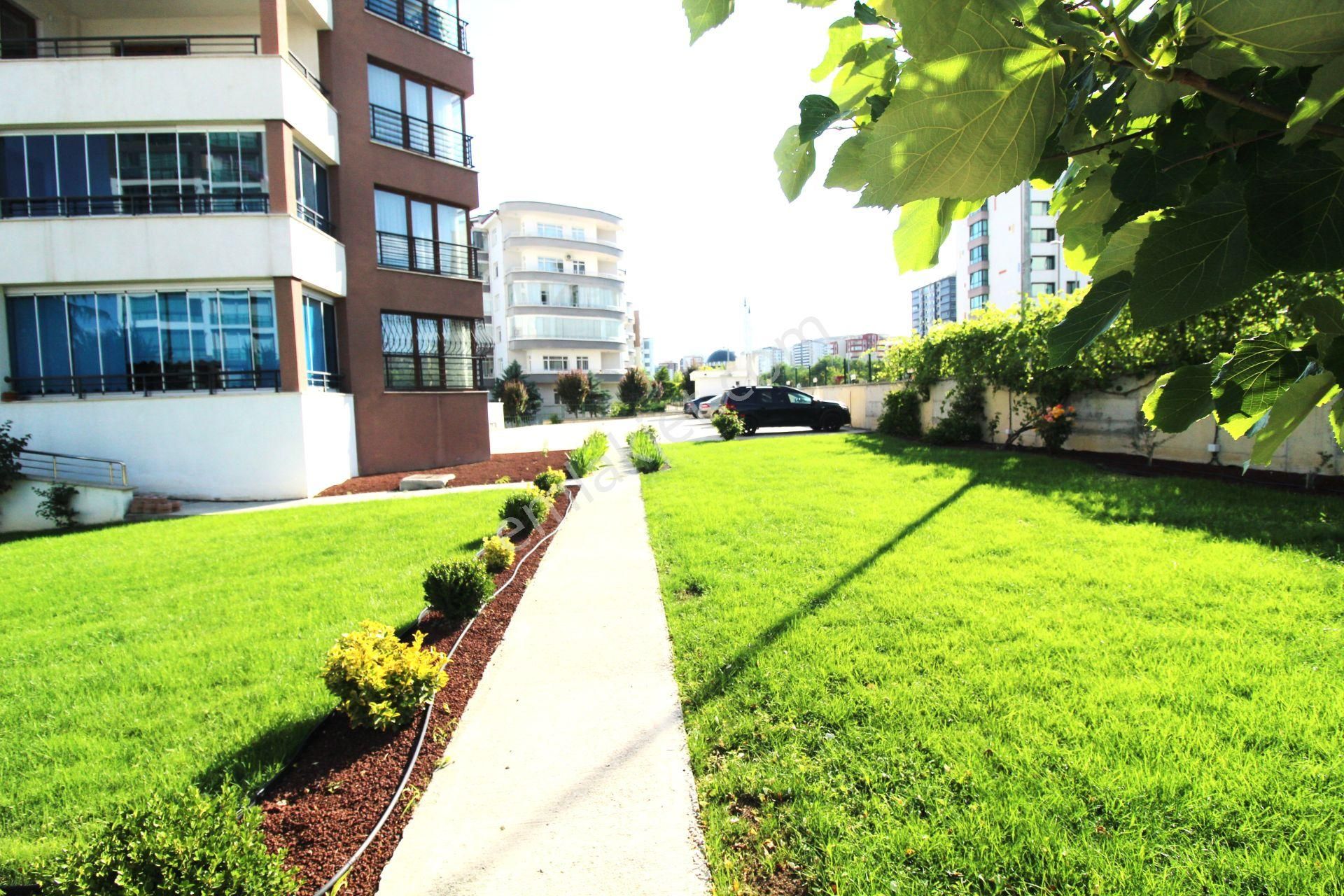 Kiralık Dubleks Daire 240 M2 5+2 Teraslı Çatı Dubleksi Yeni Bağlıca - Görsel 15